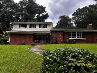 819 Venetta NW Place, Atlanta, GA 30318