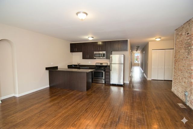2065 W Jarvis Avenue 3E, Chicago, IL 60645