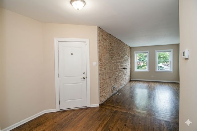 2065 W Jarvis Avenue 3E, Chicago, IL 60645