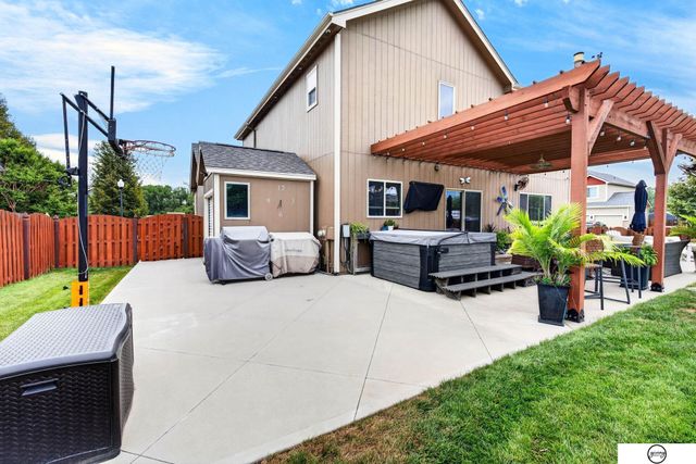4320 S 202nd Avenue, Omaha, NE 68135