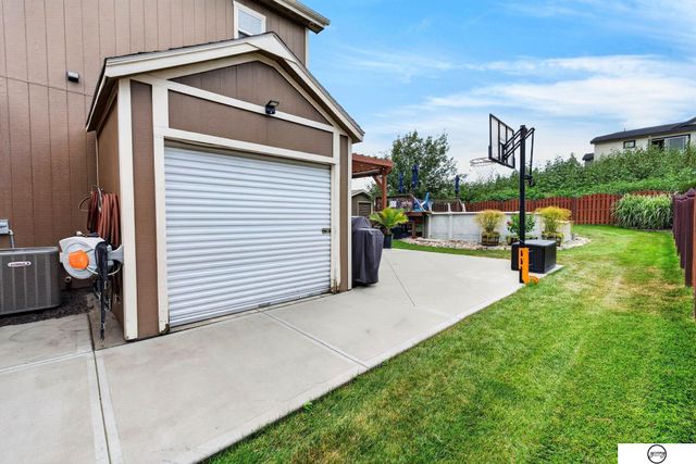 4320 S 202nd Avenue, Omaha, NE 68135