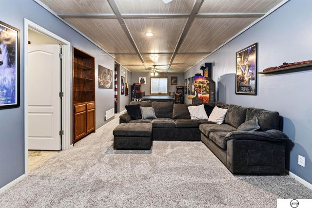 4320 S 202nd Avenue, Omaha, NE 68135