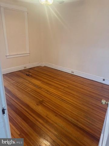 812 EMERSON ST NW, Washington, DC 20011