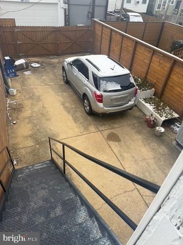 812 EMERSON ST NW, Washington, DC 20011