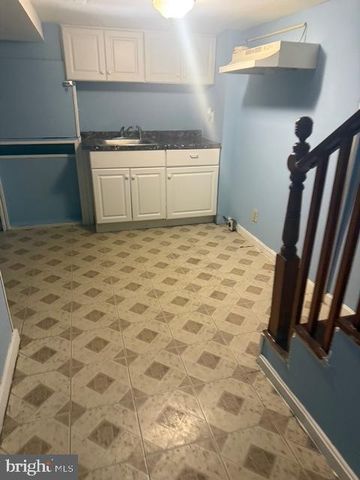 812 EMERSON ST NW, Washington, DC 20011