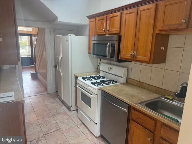 812 EMERSON ST NW, Washington, DC 20011