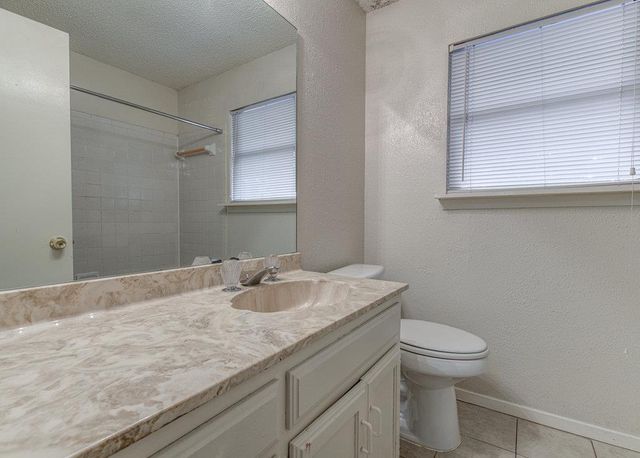 300 Villa Oaks CIR A, Austin, TX 78745