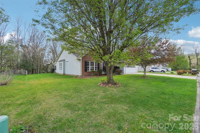 414 Glensprings Drive, Fletcher, NC 28732