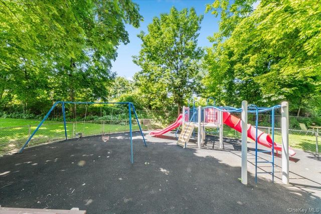 51 Avon Circle D, Rye Brook, NY 10573
