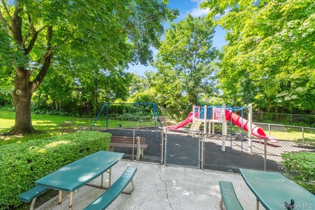 51 Avon Circle D, Rye Brook, NY 10573
