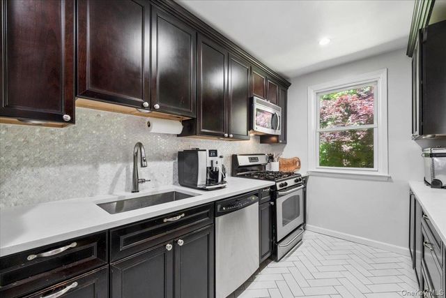 51 Avon Circle D, Rye Brook, NY 10573