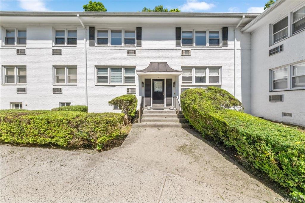 51 Avon Circle D, Rye Brook, NY 10573