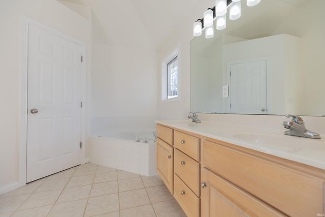 3466 Eastbrooke Court, Newburgh, IN 47630