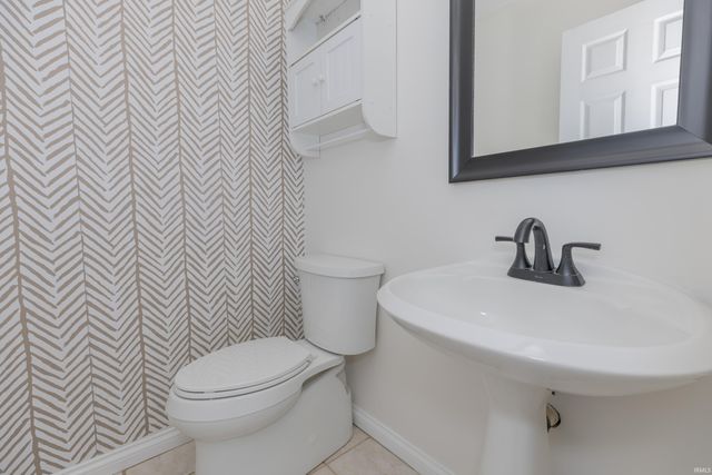 3466 Eastbrooke Court, Newburgh, IN 47630