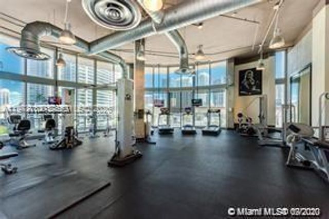 690 SW 1st Ct 2726, Miami, FL 33130