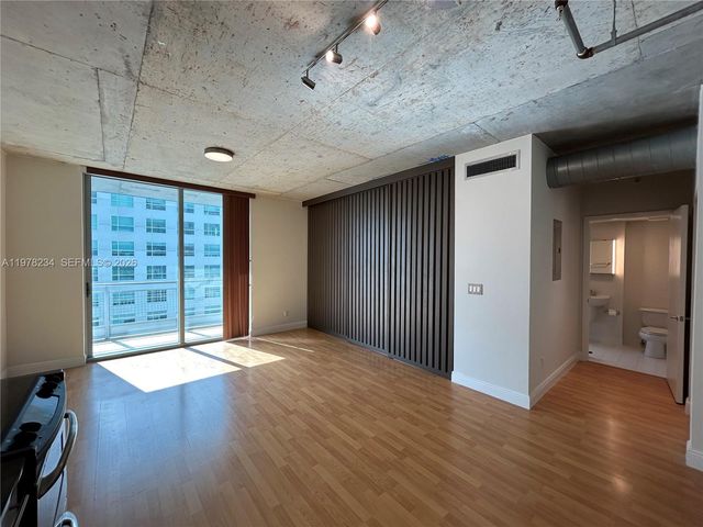 690 SW 1st Ct 2726, Miami, FL 33130