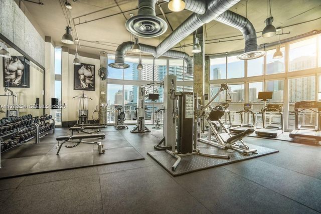 690 SW 1st Ct 2726, Miami, FL 33130