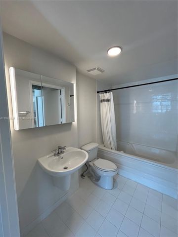 690 SW 1st Ct 2726, Miami, FL 33130