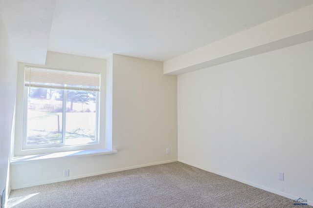3952 FAIRWAY HILLS DR, Rapid City, SD 57702