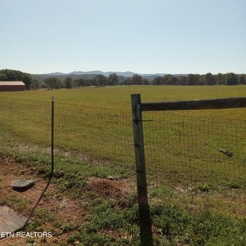 890 Fairview Rd, Tellico Plains, TN 37385