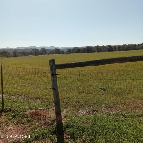 890 Fairview Rd, Tellico Plains, TN 37385