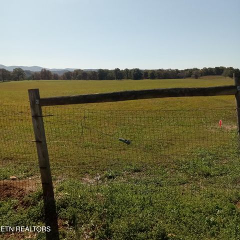 890 Fairview Rd, Tellico Plains, TN 37385