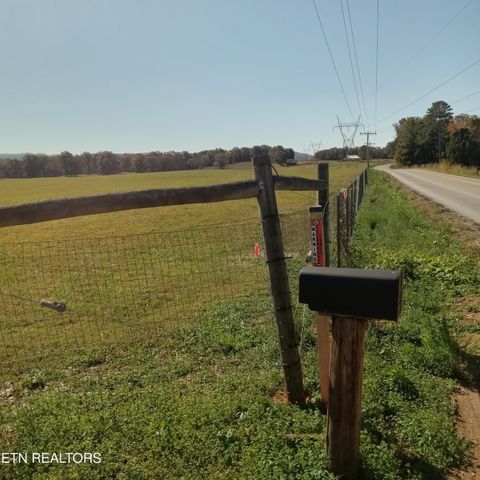 890 Fairview Rd, Tellico Plains, TN 37385