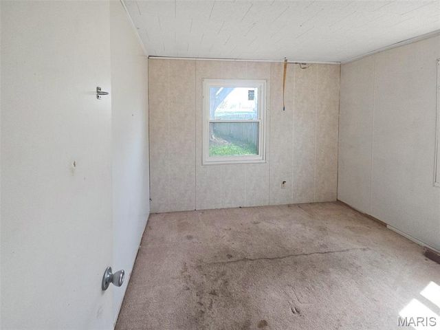 128 Saint Thomas Lane, East St Louis, IL 62206
