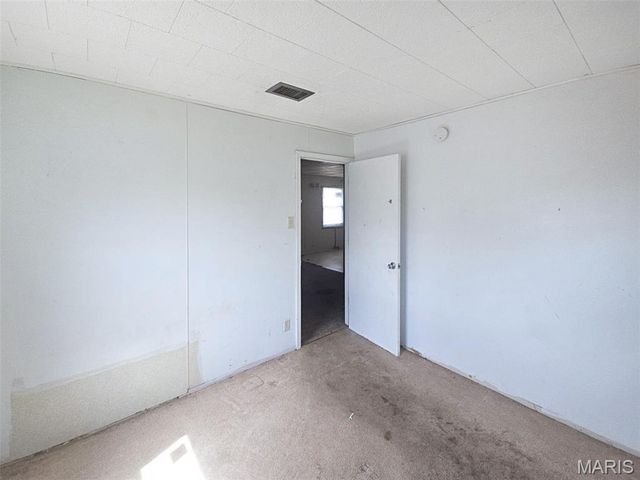 128 Saint Thomas Lane, East St Louis, IL 62206