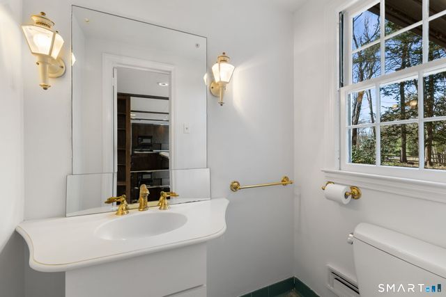 53 Westmont Street, West Hartford, CT 06117