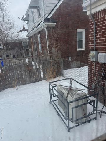 10811 Bonita Street, Detroit, MI 48224