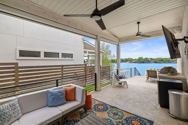 1324 Euel Moore DR, Kingsland, TX 78639