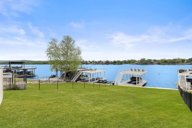 1324 Euel Moore DR, Kingsland, TX 78639