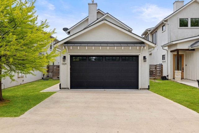 1324 Euel Moore DR, Kingsland, TX 78639