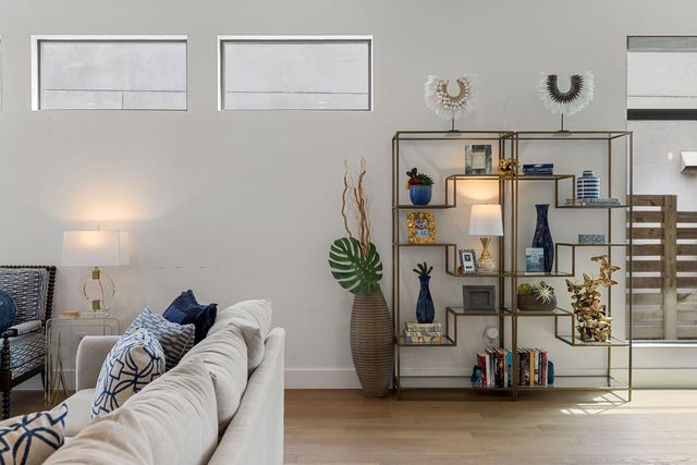 1324 Euel Moore DR, Kingsland, TX 78639