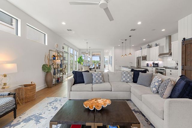 1324 Euel Moore DR, Kingsland, TX 78639