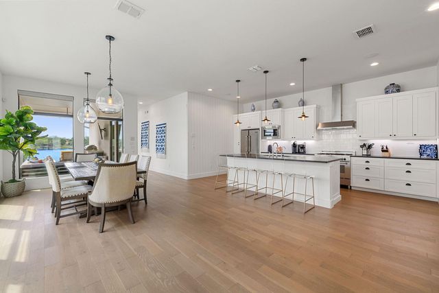 1324 Euel Moore DR, Kingsland, TX 78639