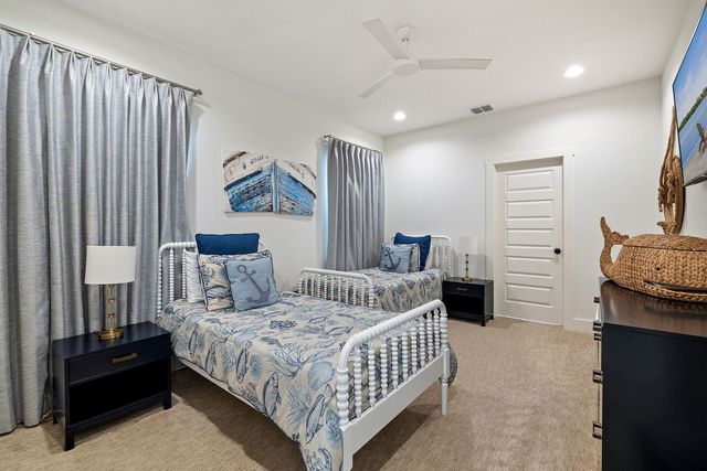 1324 Euel Moore DR, Kingsland, TX 78639