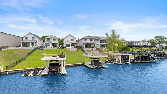 1324 Euel Moore DR, Kingsland, TX 78639