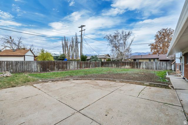 1574 W 1920 N, Layton, UT 84041