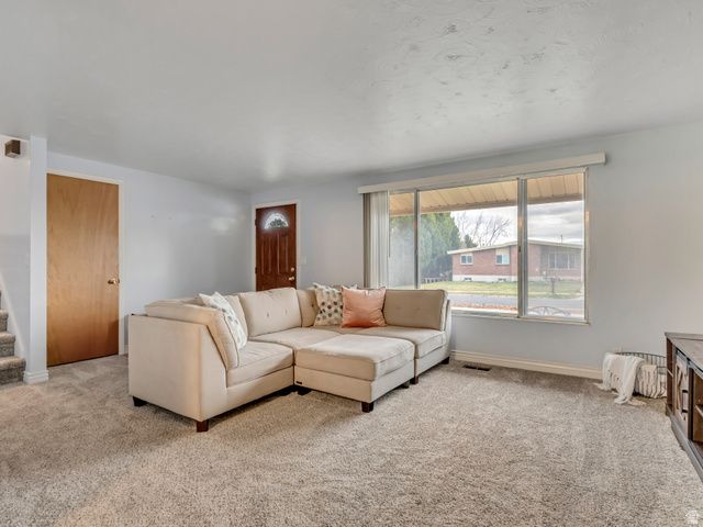 1574 W 1920 N, Layton, UT 84041