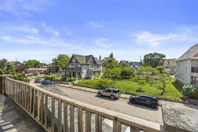 2229 N 17th STREET #2231, Milwaukee, WI 53205