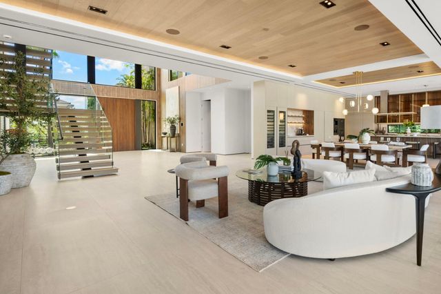 600 Solar Isle Drive, Fort Lauderdale, FL 33301