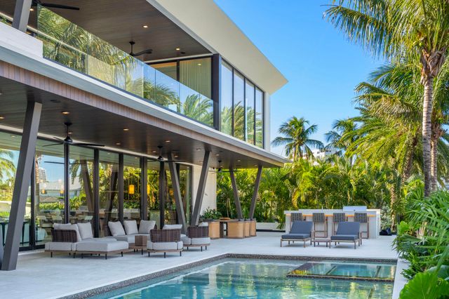 600 Solar Isle Drive, Fort Lauderdale, FL 33301