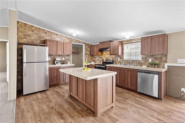 104 Hillcreek Drive, Parkton, NC 28371