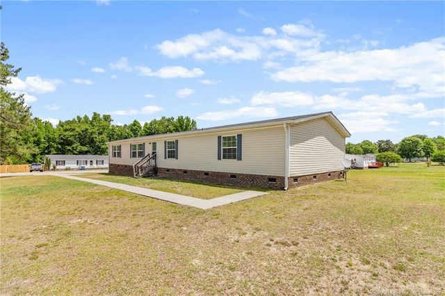 104 Hillcreek Drive, Parkton, NC 28371