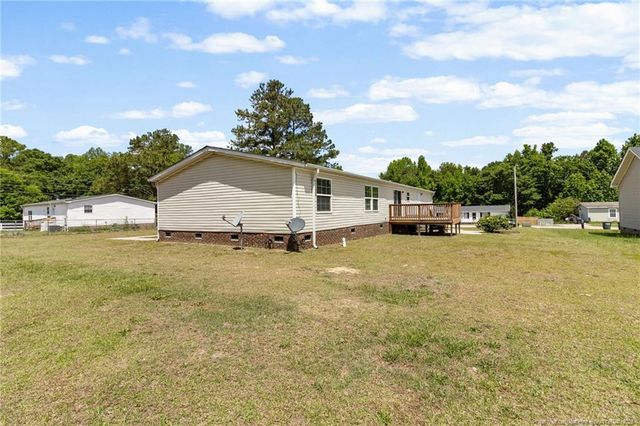 104 Hillcreek Drive, Parkton, NC 28371