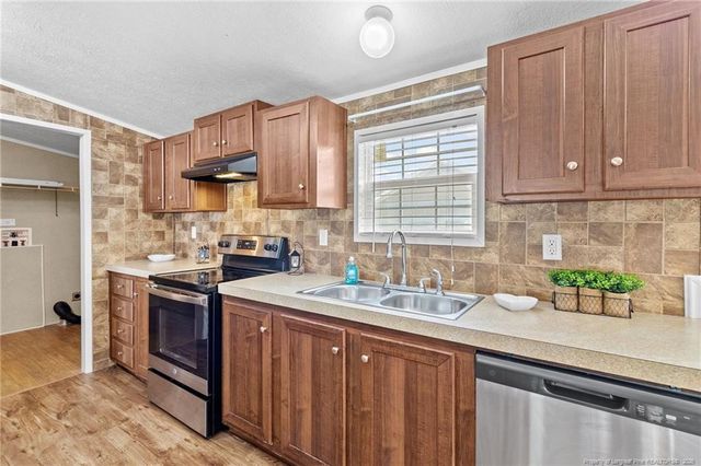 104 Hillcreek Drive, Parkton, NC 28371
