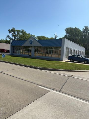 27320 Harper Avenue, St. Clair Shores, MI 48081