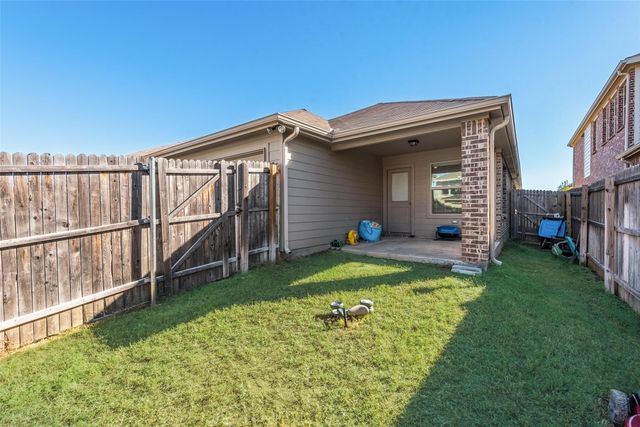 5852 Wake Robin Drive, Fort Worth, TX 76123